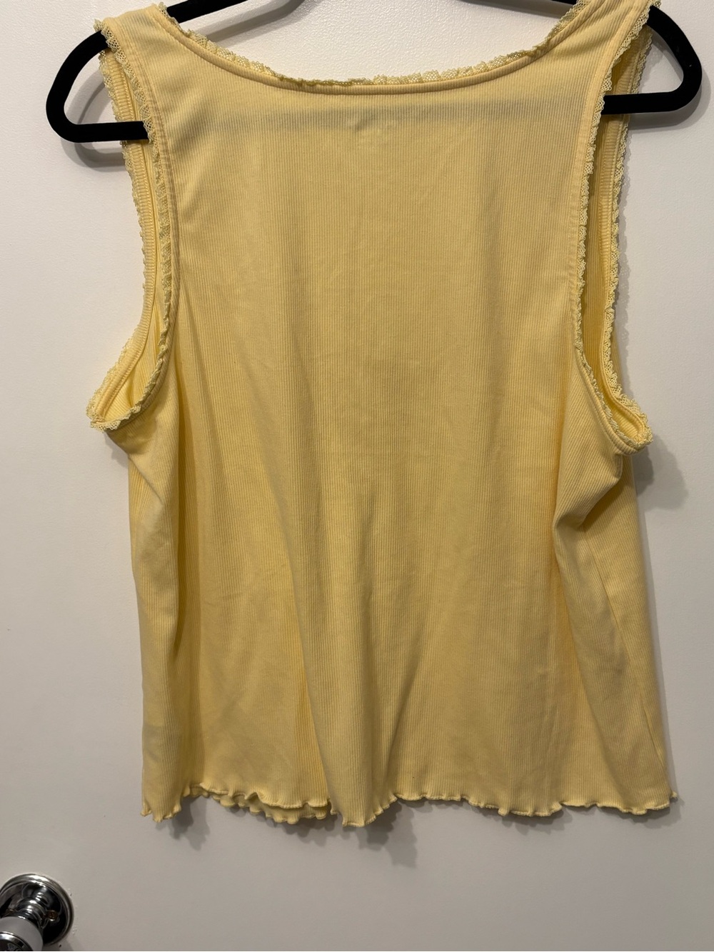Old Navy Yellow Ruched V-Neck Tank Top - Picture 3 of 3